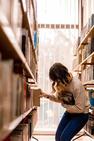 Student in library
